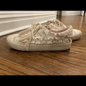 Zara flower embroider sneaker